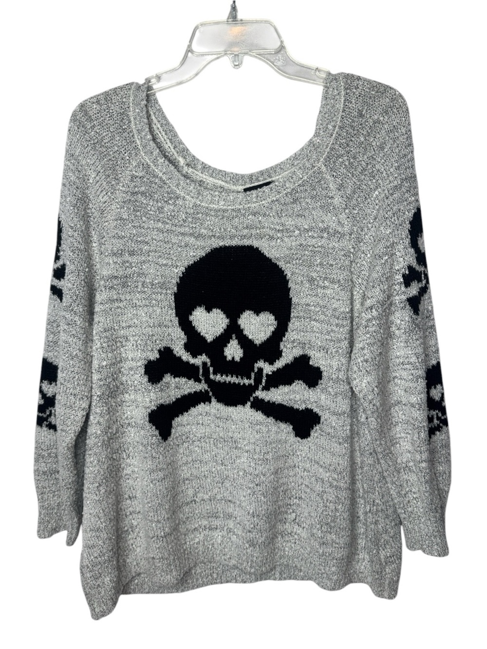 Torrid Gray Skull-Print Women's lightweight Sweater. Size 2X.